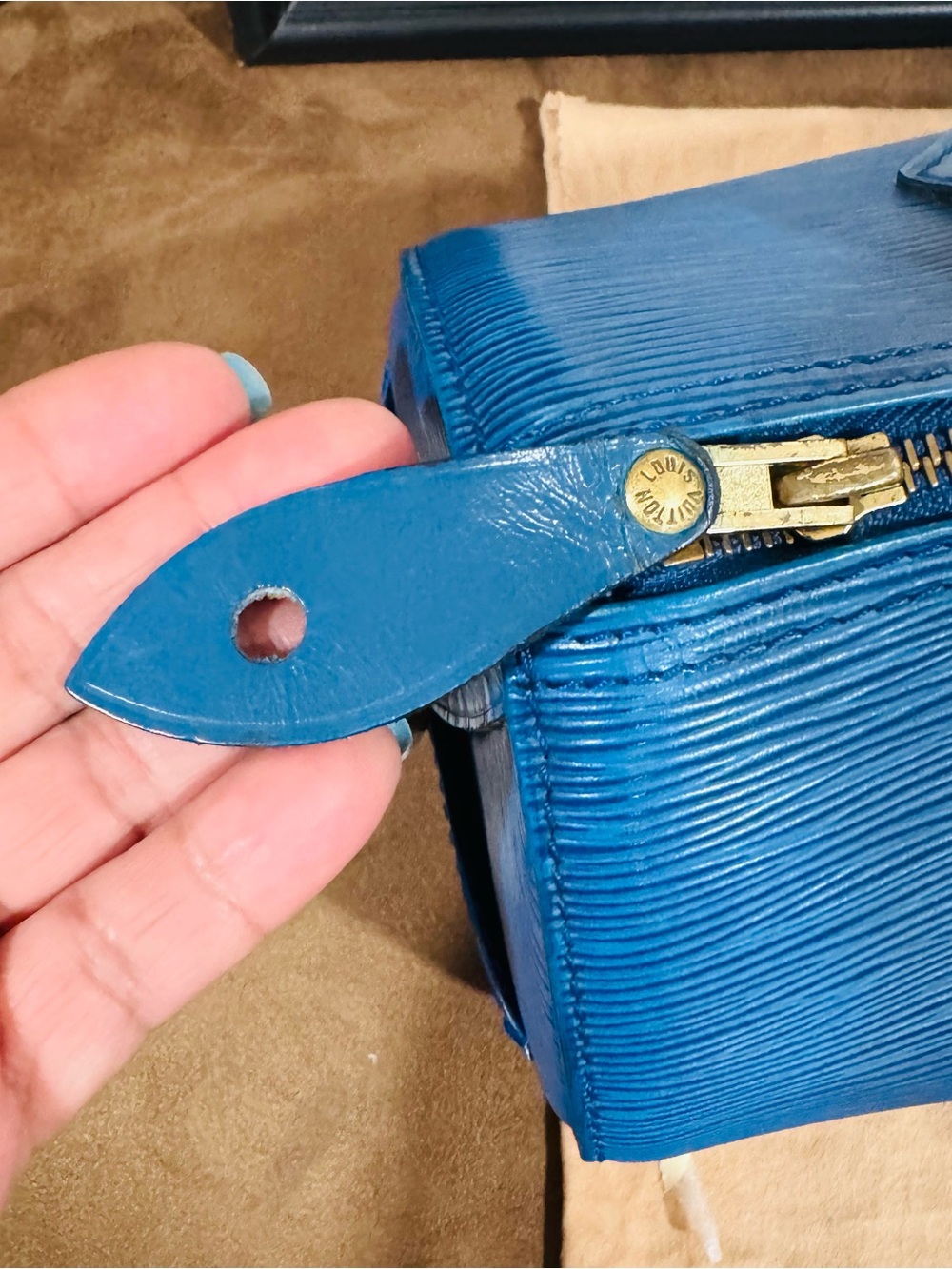 Louis Vuitton Toledo Blue Epi Leather Speedy 25 with Gold Hardware - Picture 10 of 15